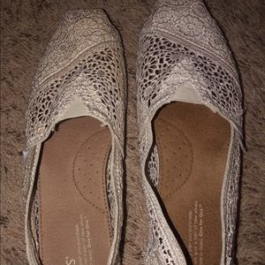 White floral lace Toms